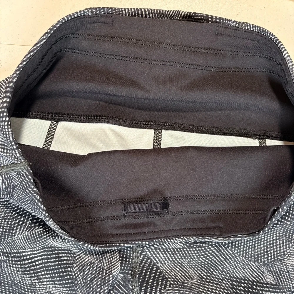 Lululemon Wunder Under Crop 8 Full On Luxtreme Black White Camo Yoga Pant - Picture 11 of 13